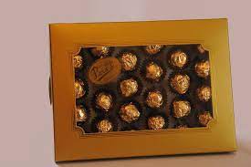 [020010351] PARA TI TRUFAS LICOR CAJA DORADA 220G